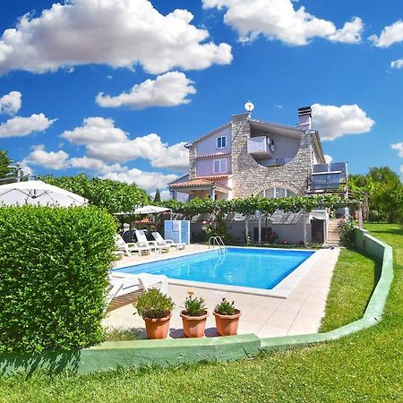 Double Room With Pool 2261 Medulin Exterior foto