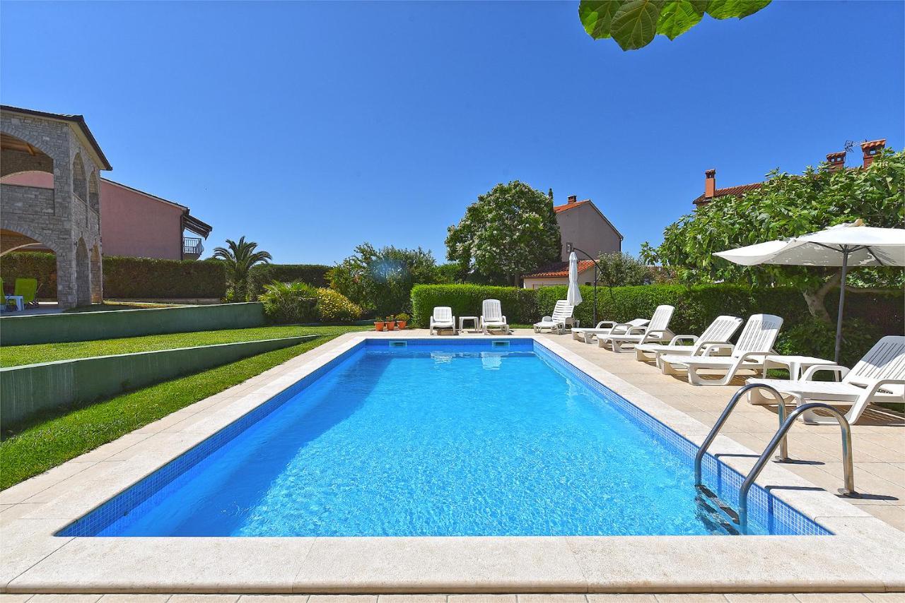 Double Room With Pool 2261 Medulin Exterior foto